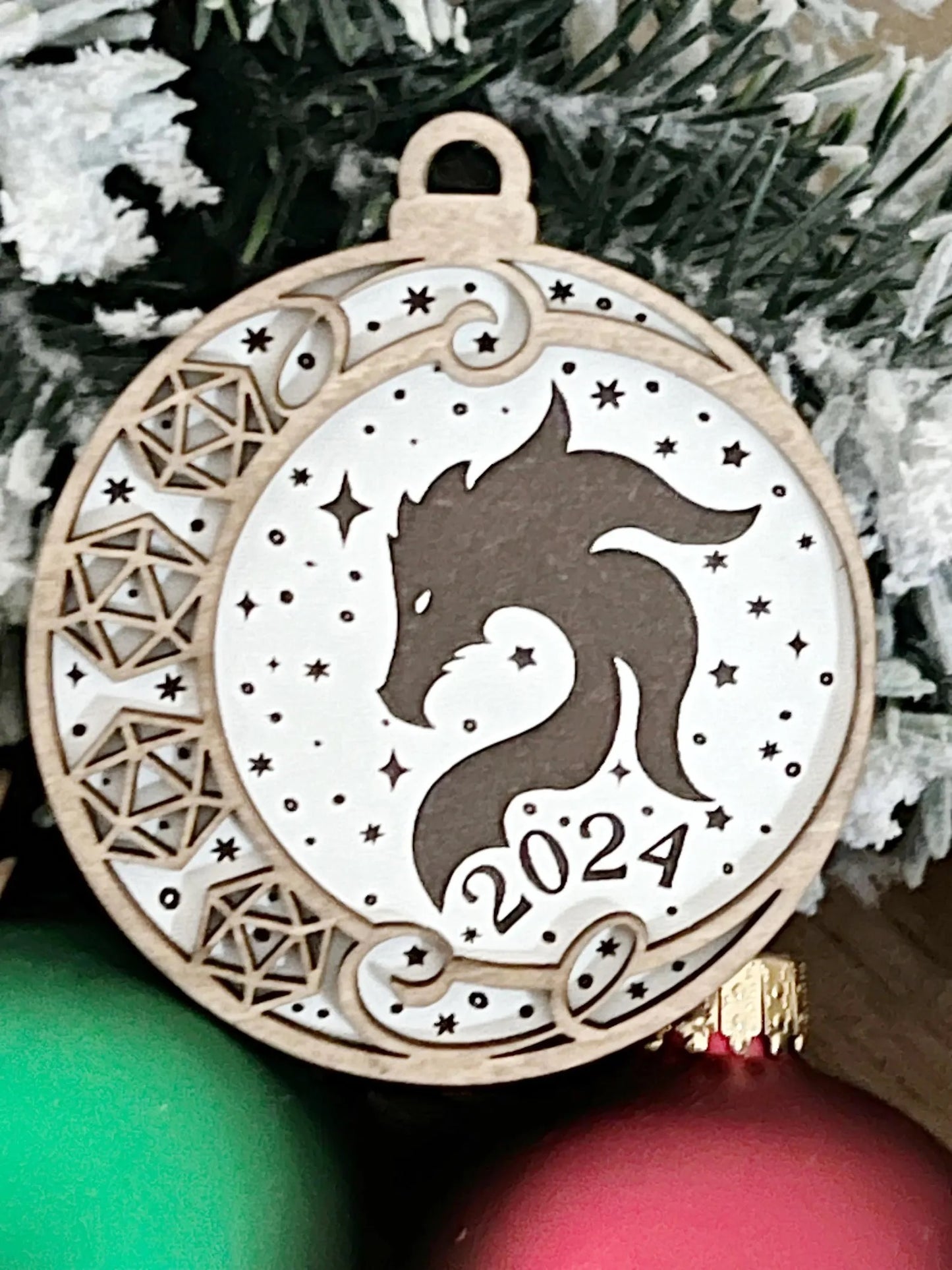 2025 Dragon-themed D20 RPG Dice Game Ornament: Perfect for Christmas & Easter Baskets Tags