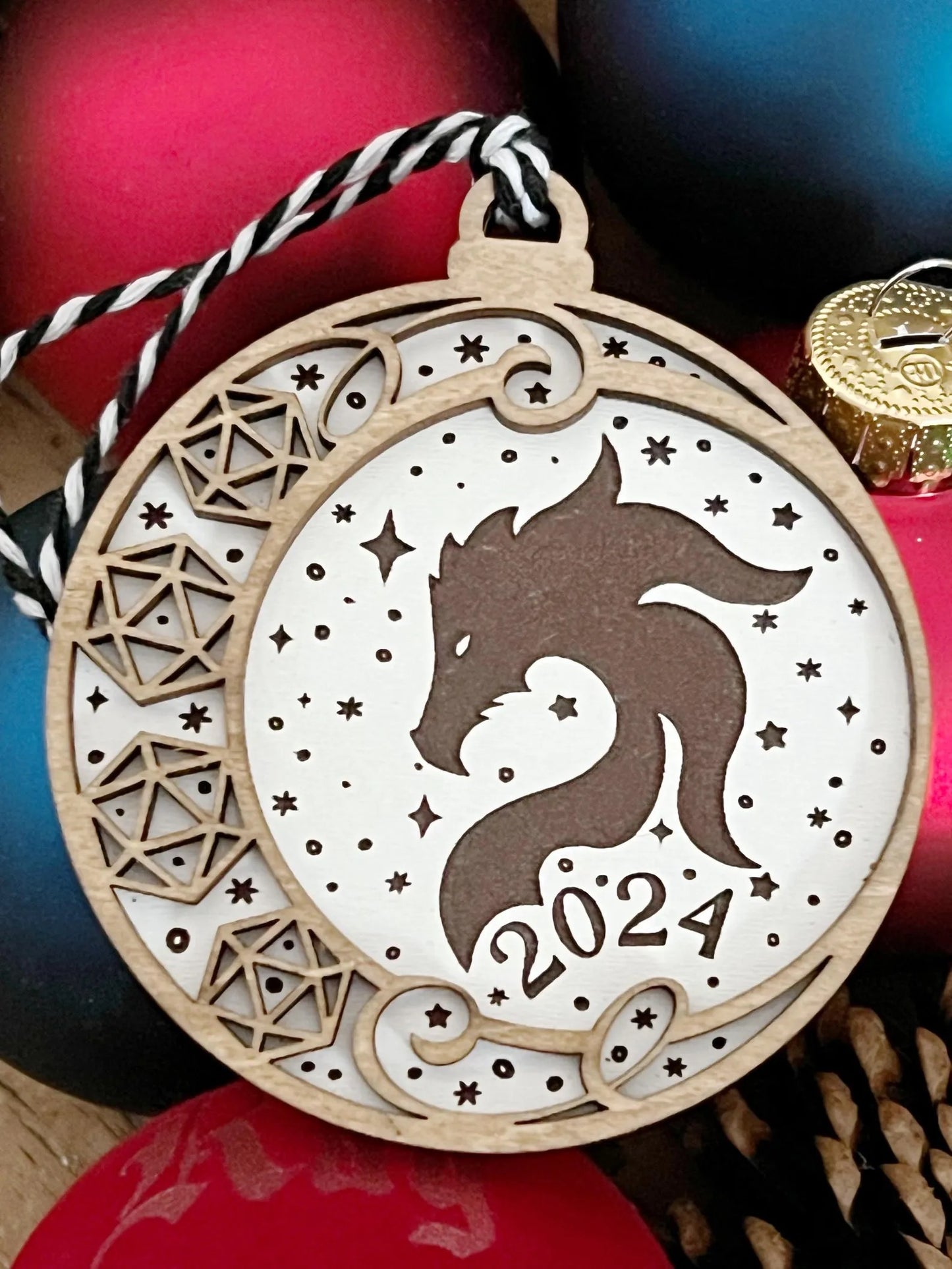 2025 Dragon-themed D20 RPG Dice Game Ornament: Perfect for Christmas & Easter Baskets Tags